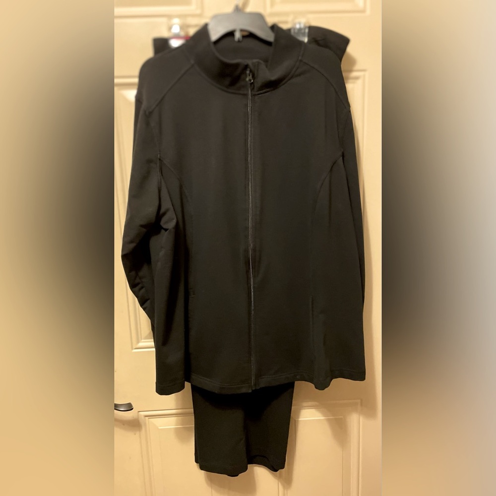 3x/4x Danskin Now Women's 4x Black Jacket and 3x Black Drawstring Pants